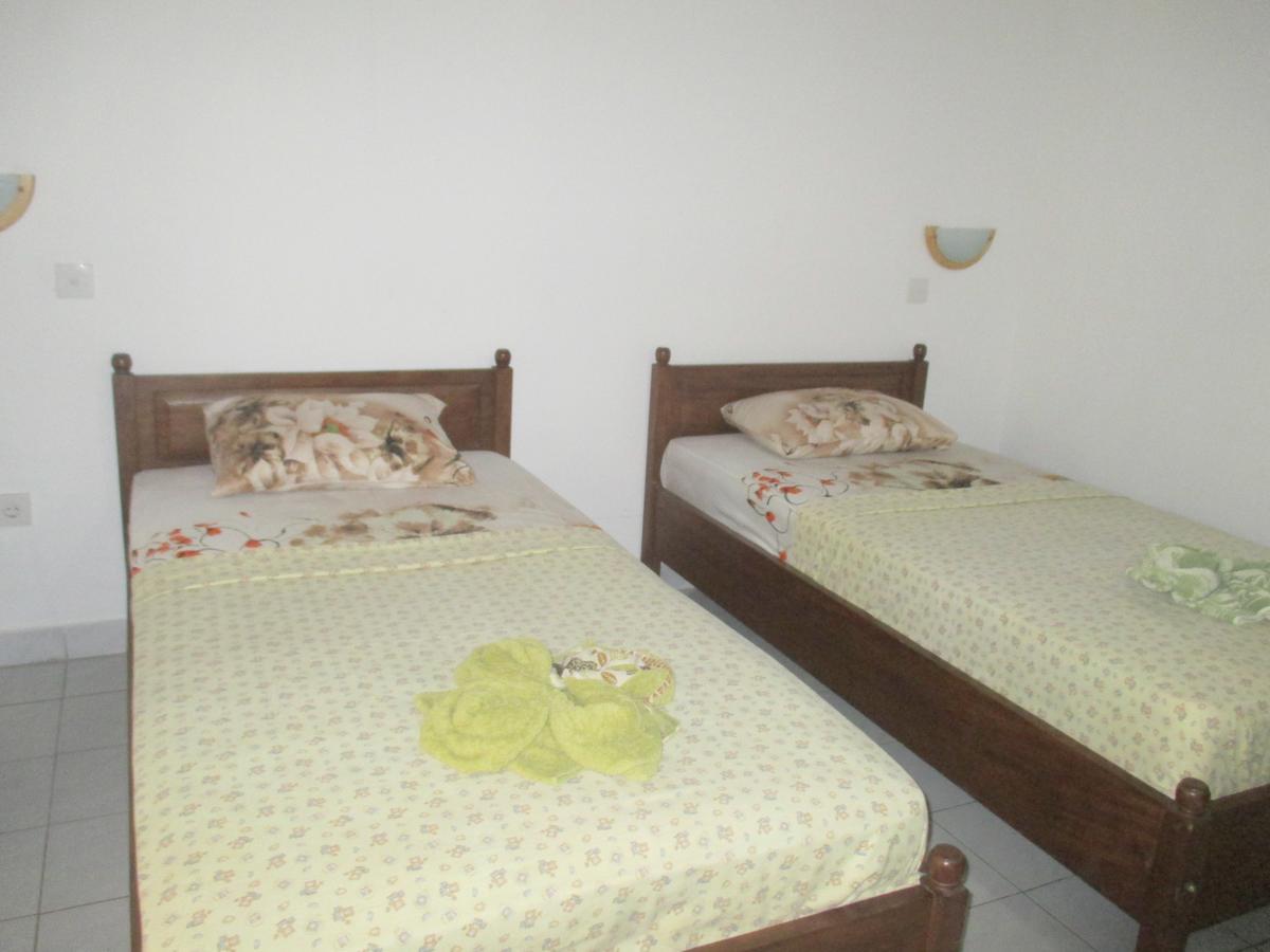 לינה וארוחת בוקר Sanur Yulia 1 מראה חיצוני תמונה